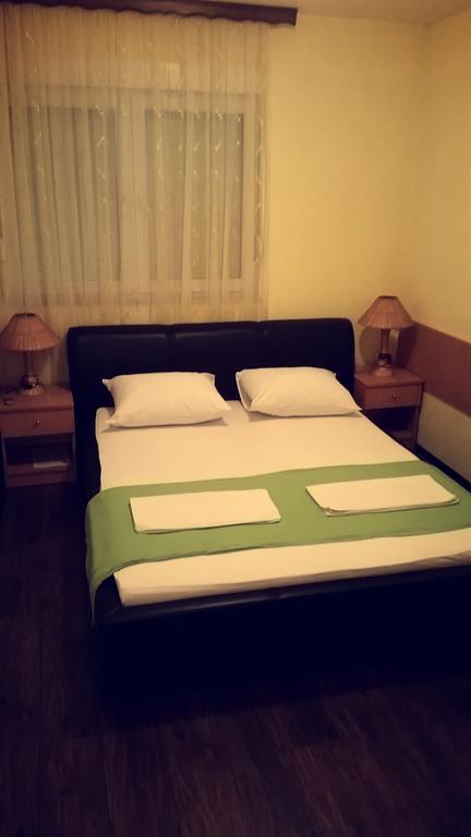 Motel Aura Mostar Phòng bức ảnh